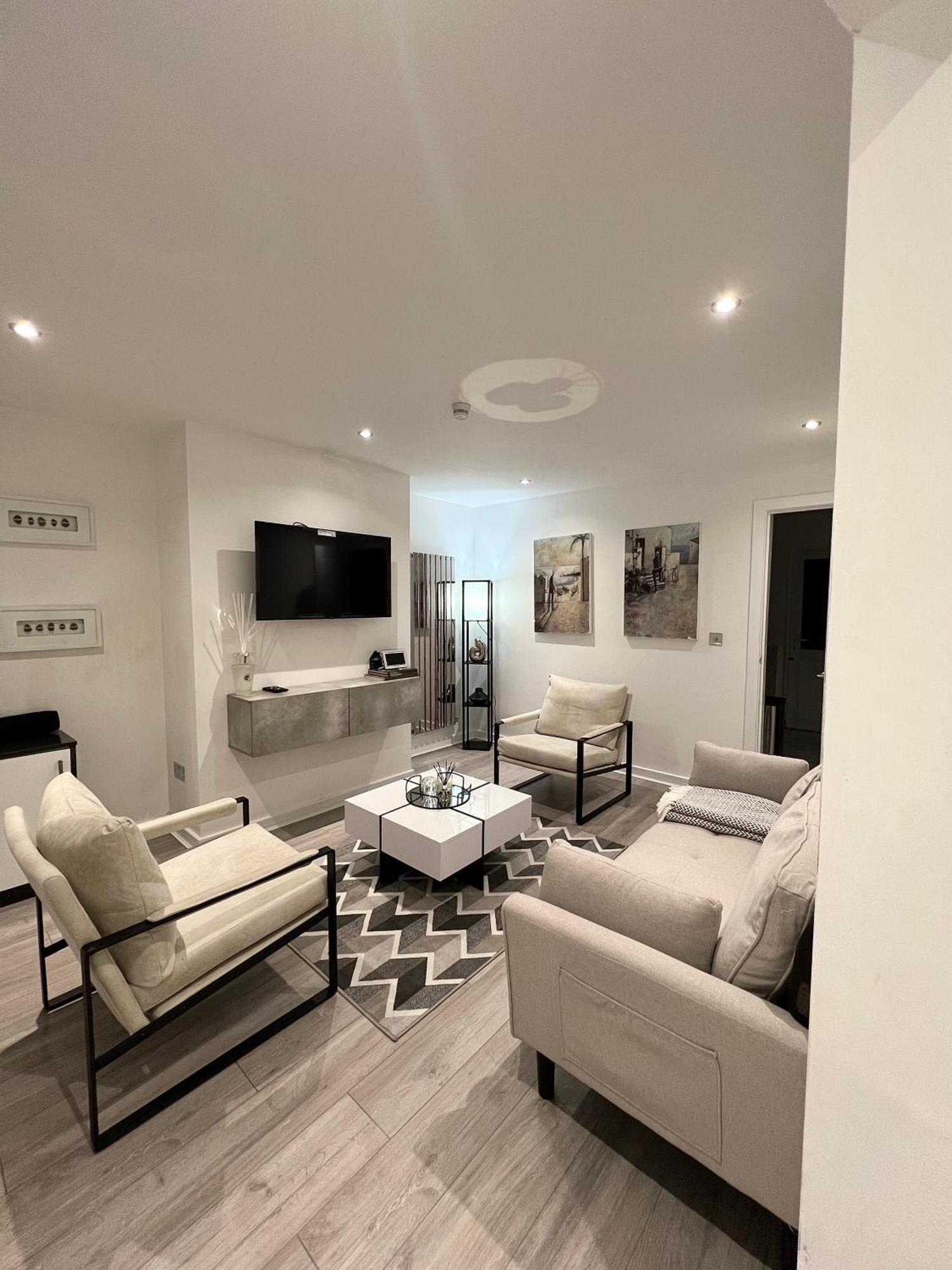 Entire House - Near Etihad Stadium And Central Manchester Eksteriør bilde